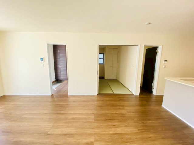 リーブルガーデン／北区龍田第四／2号棟の居間・リビング