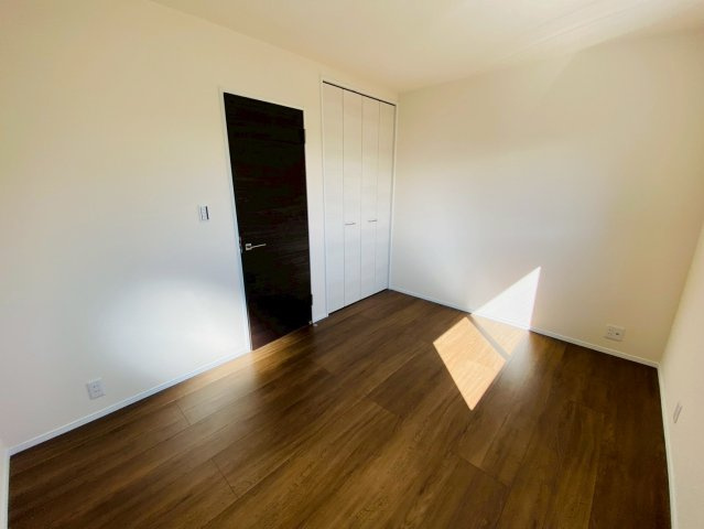 リーブルガーデン／北区龍田第四／2号棟の洋室