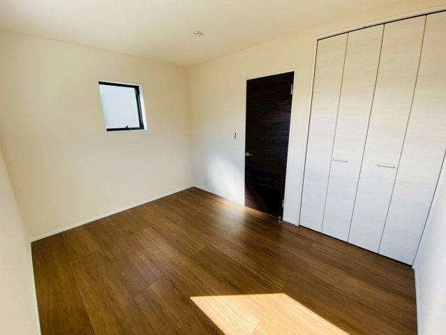 リーブルガーデン／北区龍田第四／2号棟の洋室