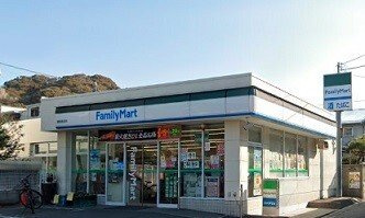 グランツ由比ガ浜の周辺|ファミリーマートまで354m