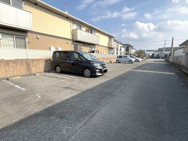 リーブルの駐車場