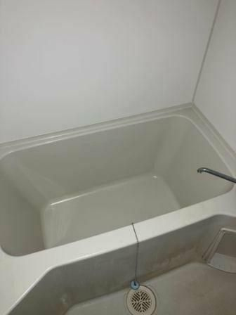 ブルーストーンの浴室