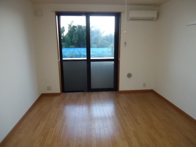 ヤマリハウス　コヤマの内装|洋室