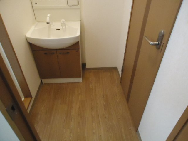 ヤマリハウス　コヤマの洗面所|洗面所