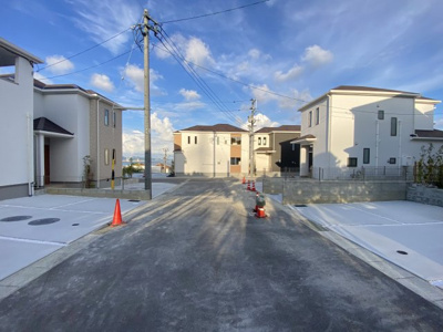 【前面道路含む現地写真】 | うるま市石川東恩納Ⅶ（全7棟）C号棟 | ※前面道路6m♪