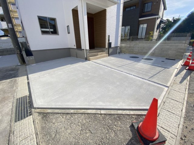 【駐車場】 | うるま市石川東恩納Ⅶ（全7棟）C号棟 | C号棟　並列駐車3台可♪