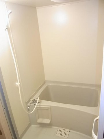 レオパレスクローネⅡの浴室|現況優先