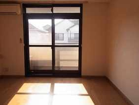 レオパレスクローネⅡの居間・リビング|現況優先