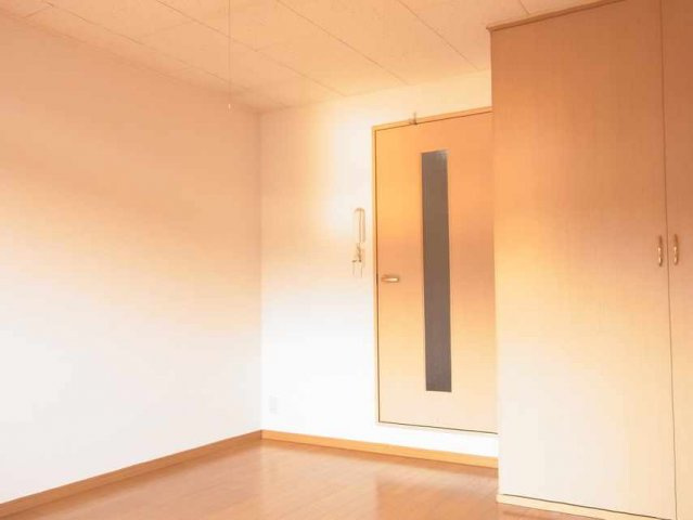 レオパレスクローネⅡの居間・リビング|現況優先