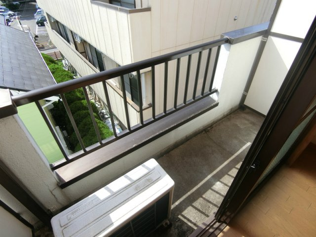 シャトル上水のバルコニー