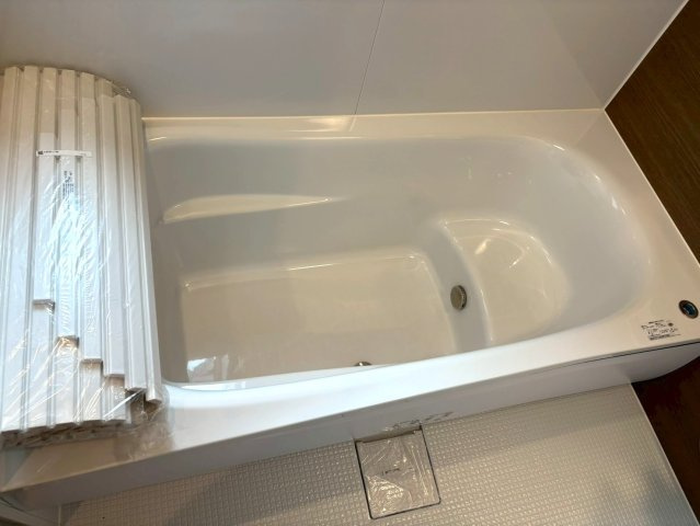 ヴィラアイビスの浴室|収納たっぷりあります