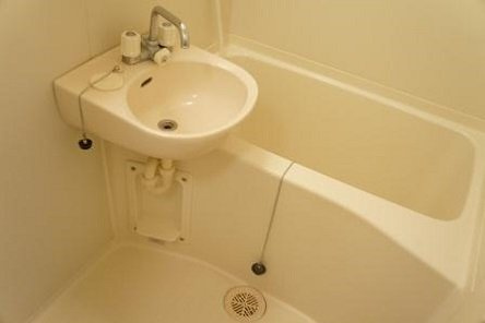 レオパレスプラクトピアの浴室|設備・仕様は号室により異なる為、現況を優先致します。