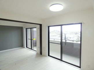 【洋室】 | レーベンハイム大宮宮原 | リビングとつなげて使える洋室です