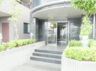  | レーベンハイム大宮宮原 | 管理と清掃が行き届いたエントランスになります。