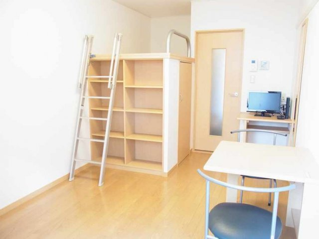 レオパレス村上の居間・リビング|現況優先