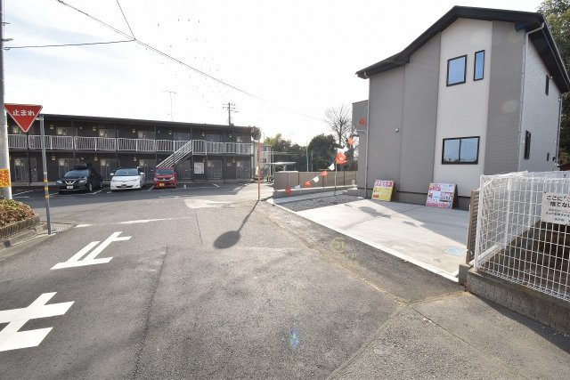 ケイアイフィット　水戸市河和田　12期 　限定1棟！の区画図|開放的な三方道路、並列駐車可能。毎日のお車の出し入れがストレスなく行えます！
内覧可能です。ご予約はHPから、またお電話でも、お気軽にどうぞ。