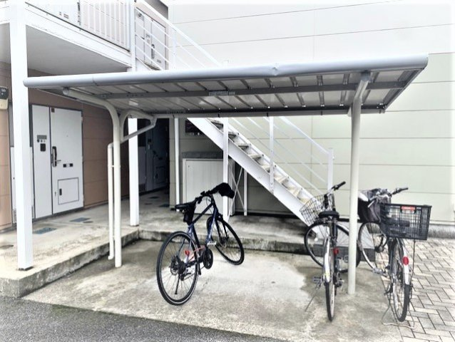 レオパレス卯月　２００３のその他|駐輪場