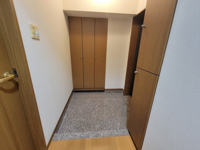 ガーデンハイツ松本本庄の玄関