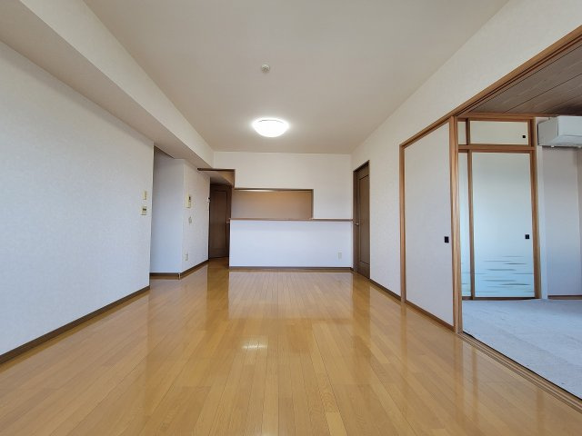 ガーデンハイツ松本本庄の居間・リビング