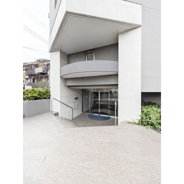 大田区西馬込２丁目の賃貸マンションのエントランス