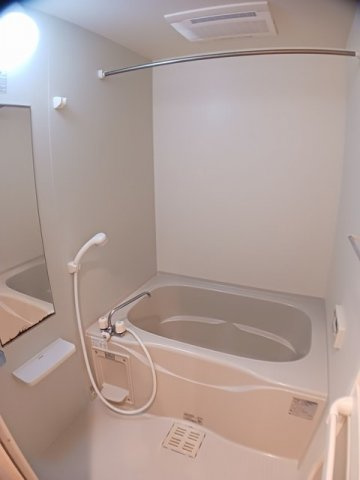 エアリーハウス湘南の浴室