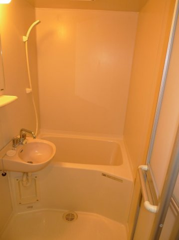 レオパレスヴェネツィアの浴室