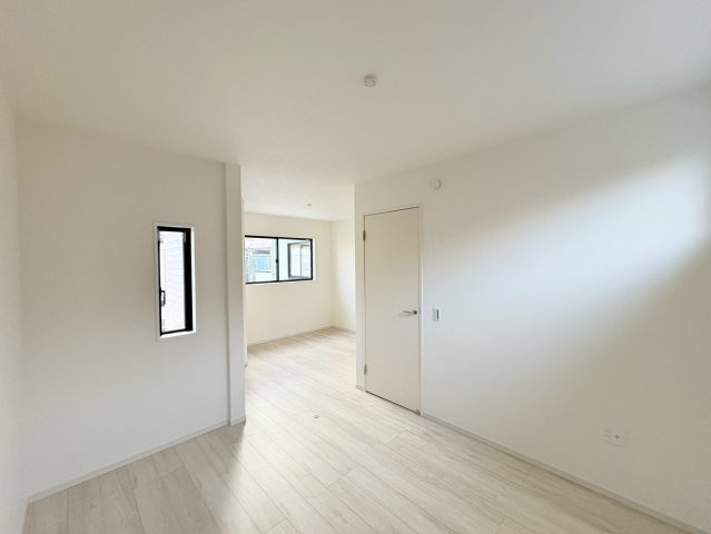 坂戸市千代田2丁目　新築分譲　東武東上線『若葉駅』徒歩19分　【千代田小学区】の洋室