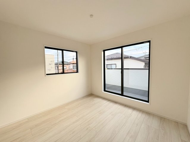 坂戸市千代田2丁目　新築分譲　東武東上線『若葉駅』徒歩19分　【千代田小学区】の洋室