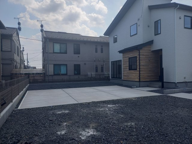 水戸市笠原町2期の駐車場|敷地面積が広く、十分な駐車スペースがございます！