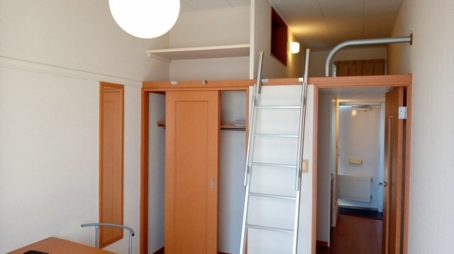 レオパレスＯＦＫの居間・リビング