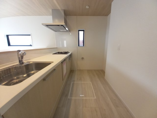 水戸市笠原町2期のキッチン|家族との会話を楽しみながらお料理が楽しめる対面式キッチン～！！ご家族との絆も深まりますね～♪