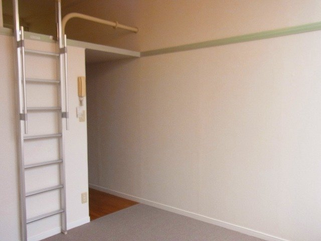 レオパレスエスペランサの居間・リビング|現状優先