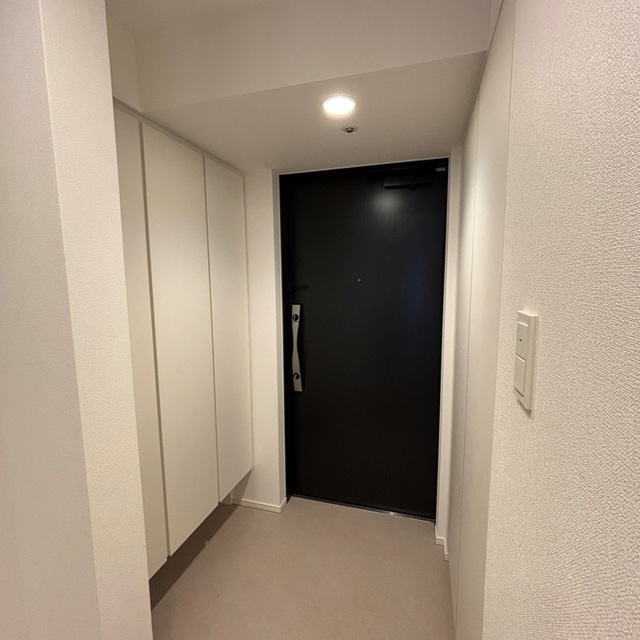 パークアクシス品川天王洲アイルの玄関|※写真は同タイプ住戸です。