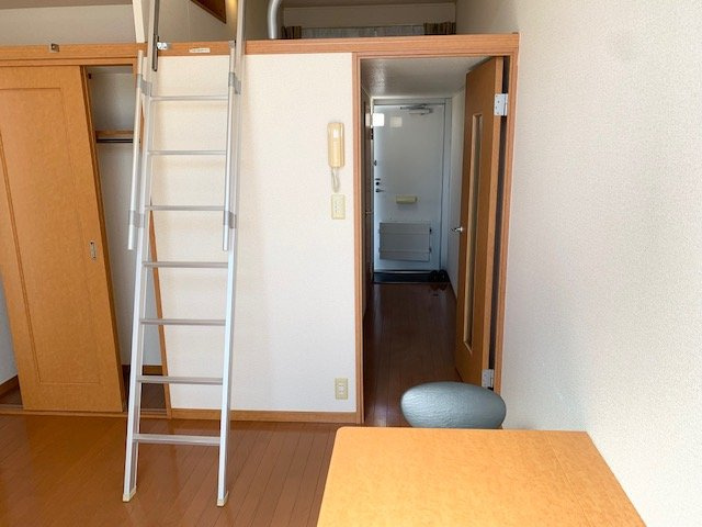 レオパレスマ　メゾンの居間・リビング