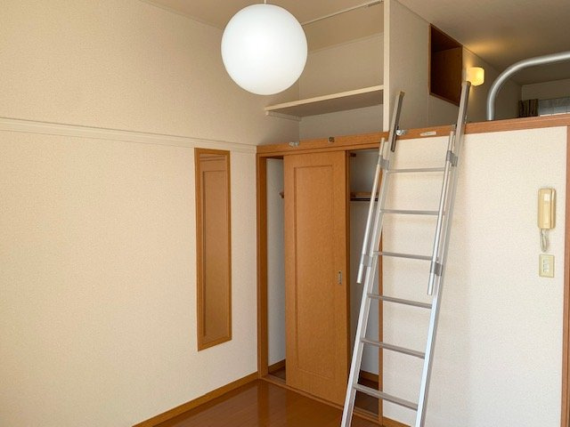 レオパレスマ　メゾンの居間・リビング