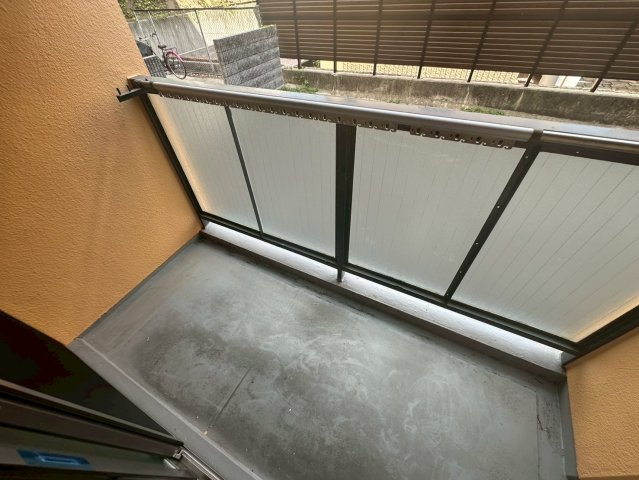 ブリージェ朝日ヶ丘のバルコニー