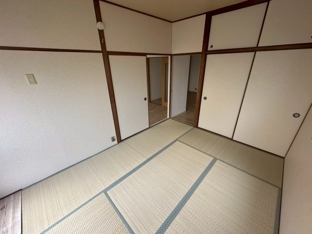 ブリージェ朝日ヶ丘の和室