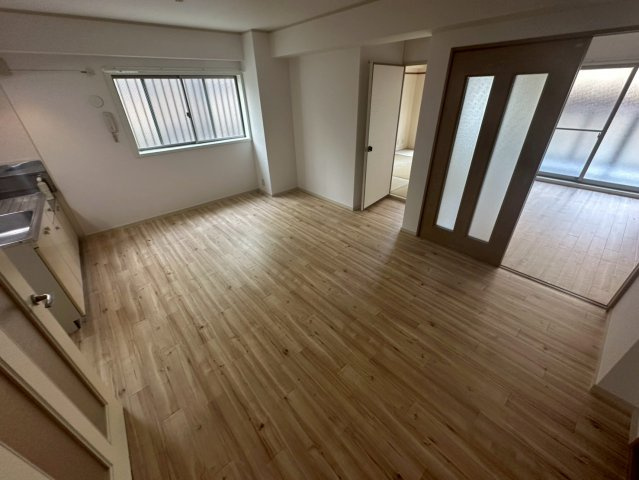 ブリージェ朝日ヶ丘の居間・リビング