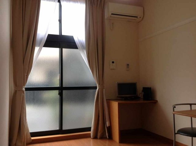 レオパレスサンデン７の居間・リビング|現況優先