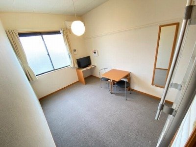 レオパレスＫＳの居間・リビング|現況優先