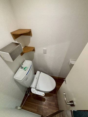 巣鴨桜並木通りビルのトイレ