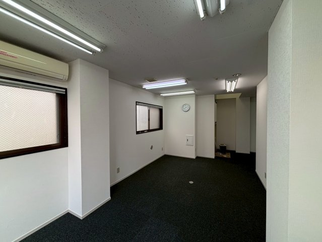 巣鴨桜並木通りビルの内装