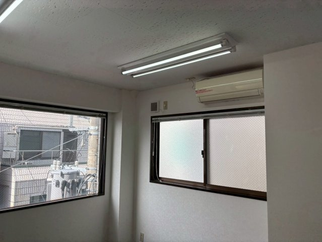 巣鴨桜並木通りビルの内装