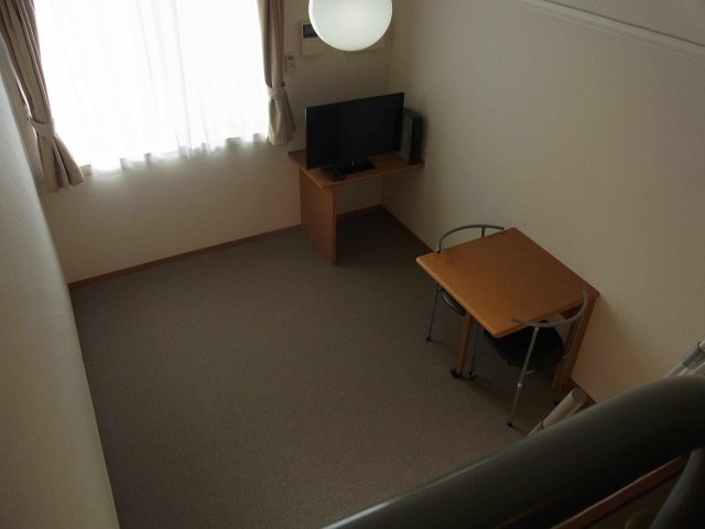 レオパレスリバーウェストの居間・リビング|現況優先