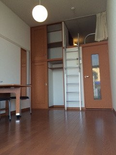 レオパレス唐ヶ原の居間・リビング|現況優先