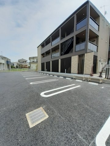 ラ・ミア・ヴィアの駐車場