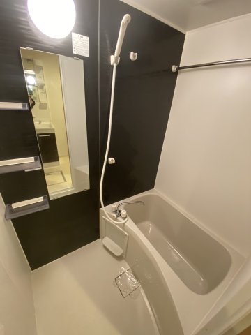 ベイルーム鎌倉山崎の浴室