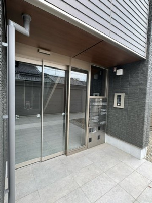 【エントランス】 | メゾン宝町