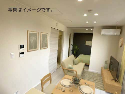 メゾン宝町の居間・リビング