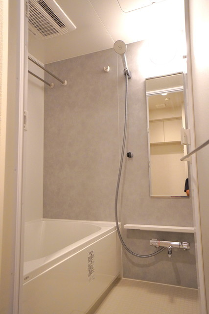 Ｊ．ＧＲＡＮ　Ｃｏｕｒｔ　品川西大井ＥＡＳＴの浴室|※写真は同タイプ住戸です。